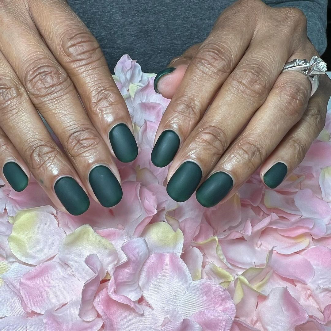 Dark Green Nails