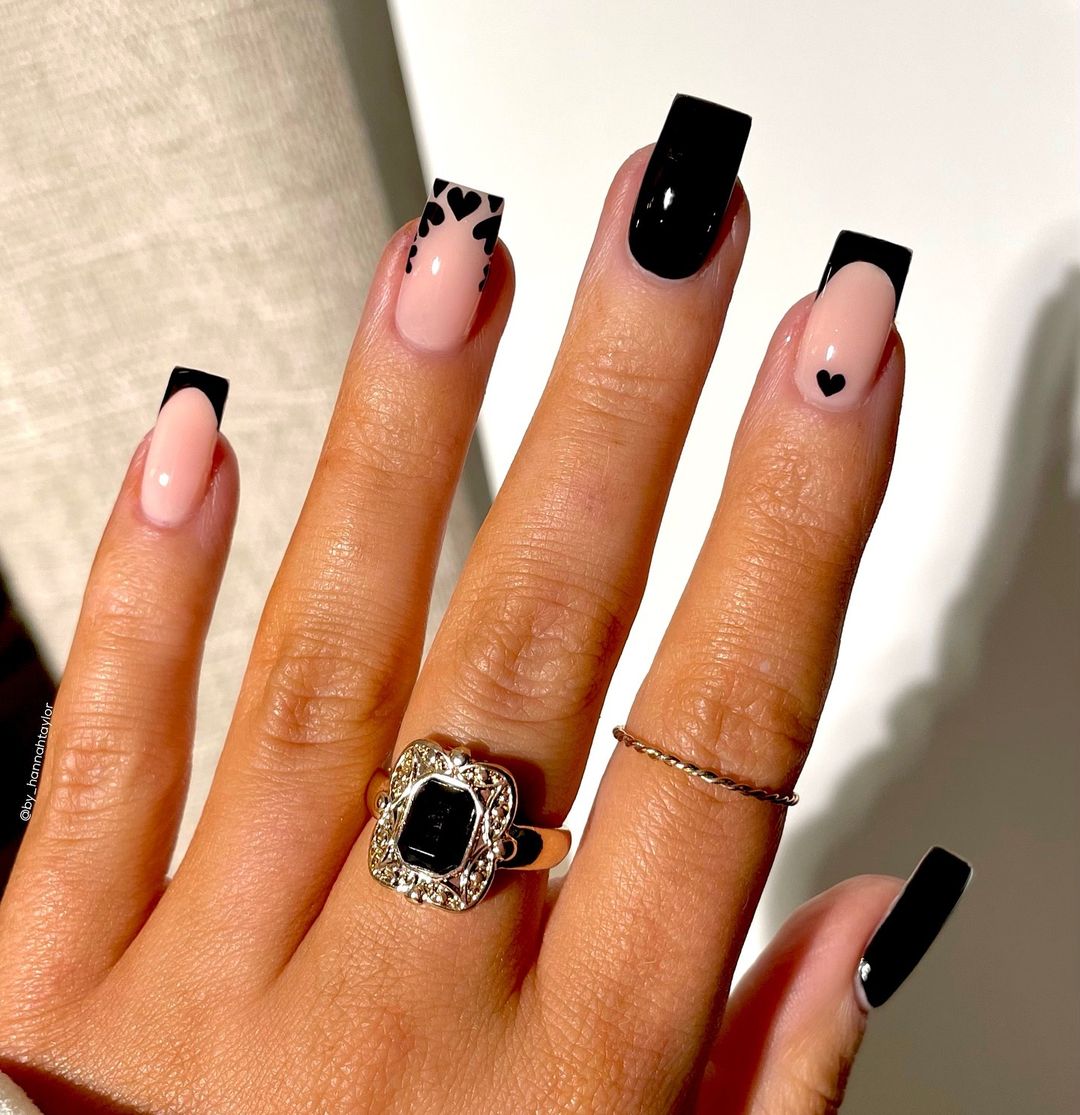 Black minimalistic Nail designs