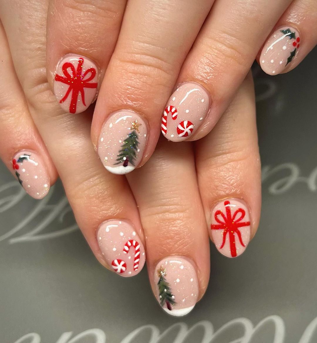 easy Christmas Nail Designs 2024