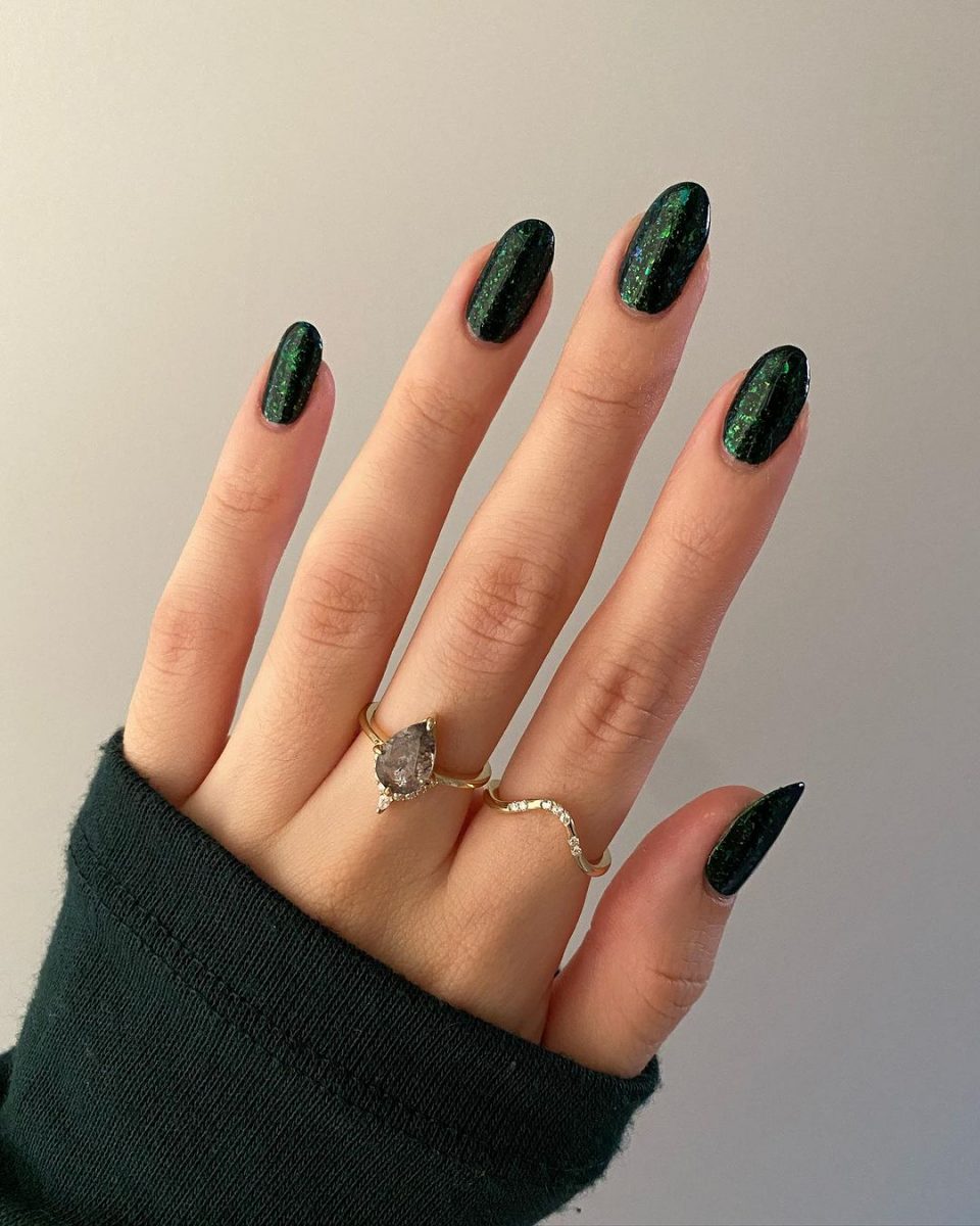 Dark Green Nails