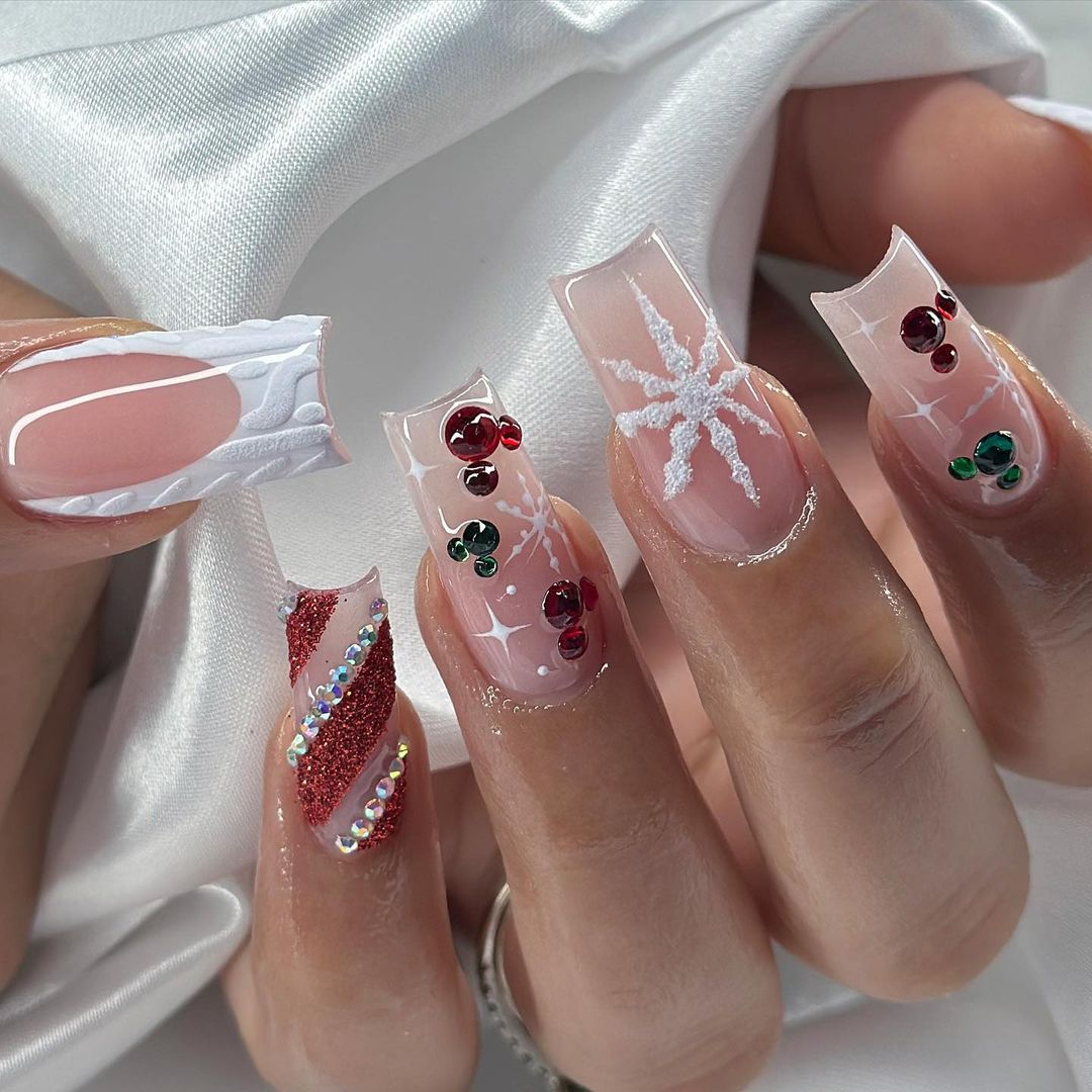 easy Christmas Nail Designs 2024