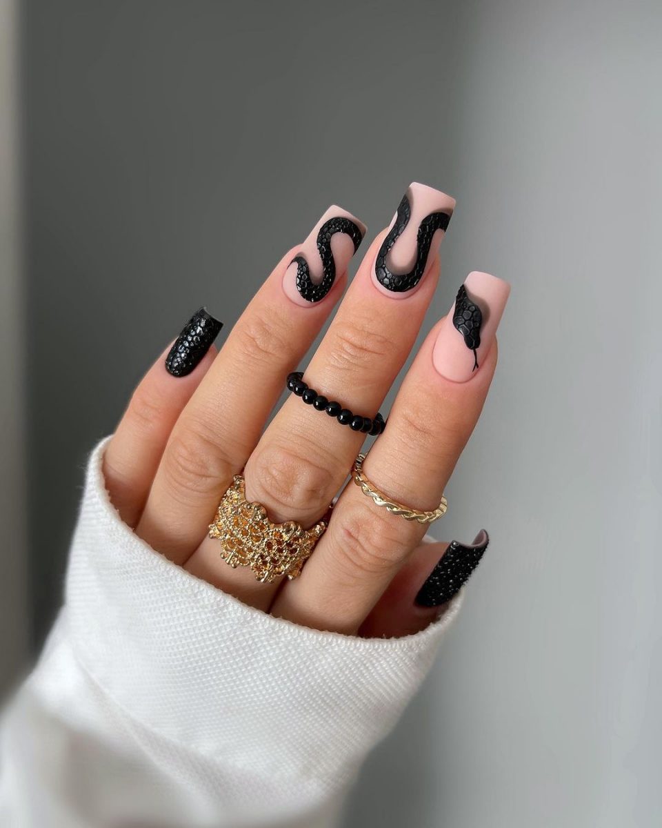 Black minimalistic Nail designs