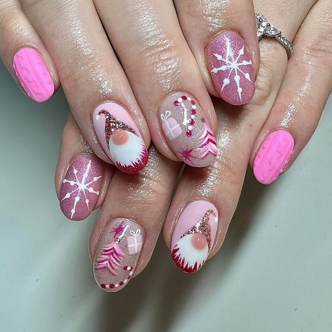 easy Christmas Nail Designs 2024