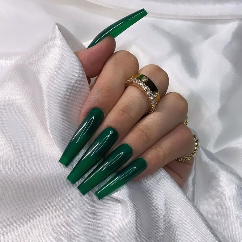 Dark Green Nails