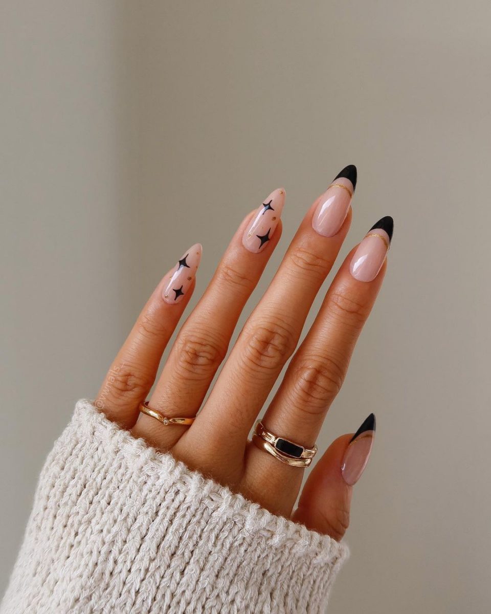 Black minimalistic Nail designs