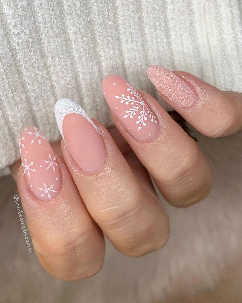 easy Christmas Nail Designs 2024