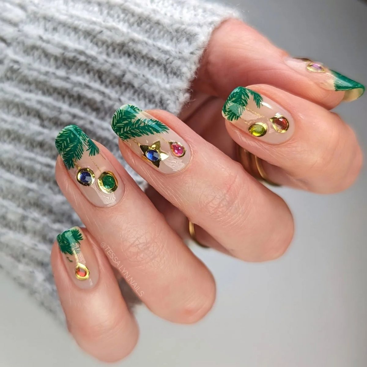 Simple Christmas Nail Designs