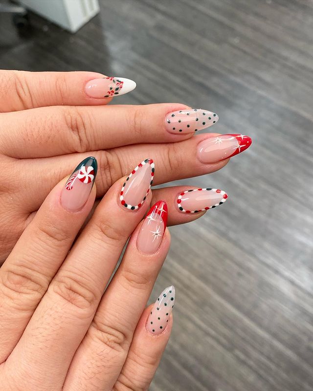 Simple Christmas Nail Designs