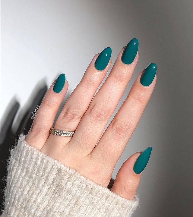 Green Fall Nail Designs