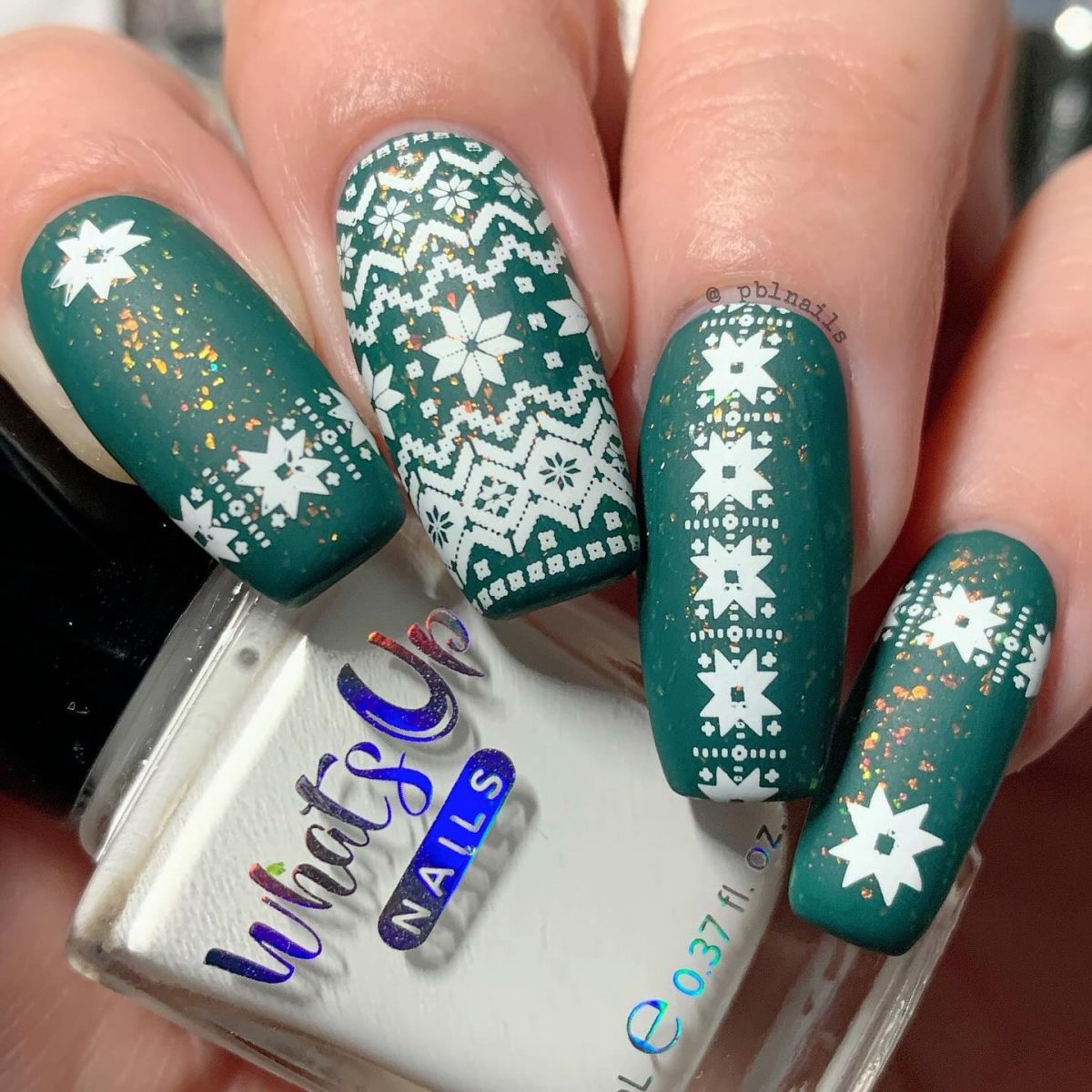 Simple Christmas Nail Designs