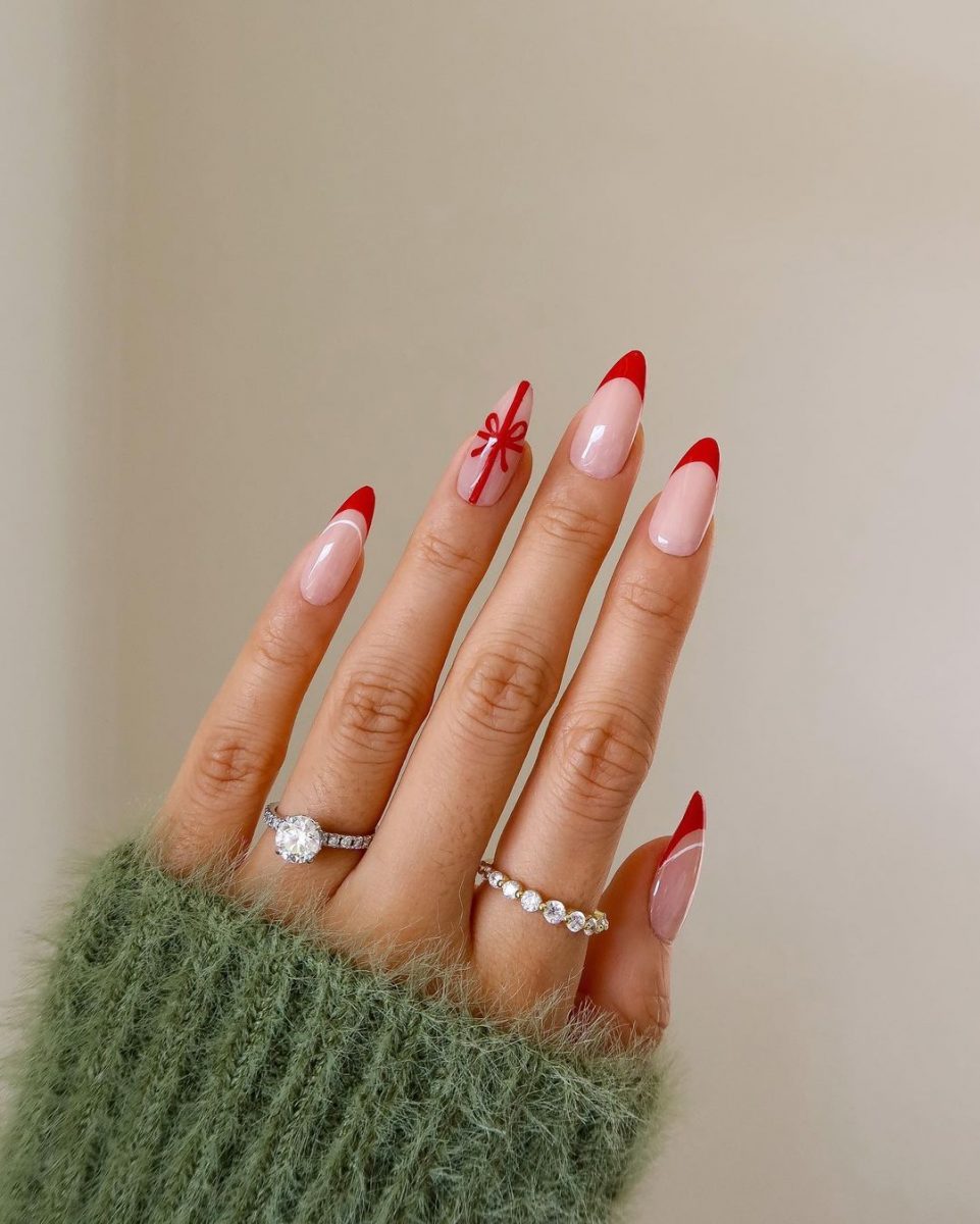 Simple Christmas Nail Designs