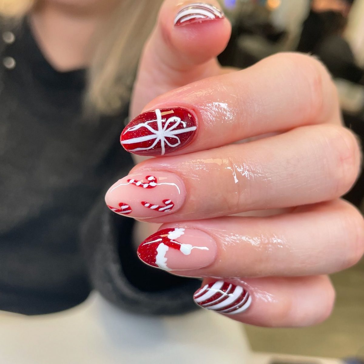 Simple Christmas Nail Designs