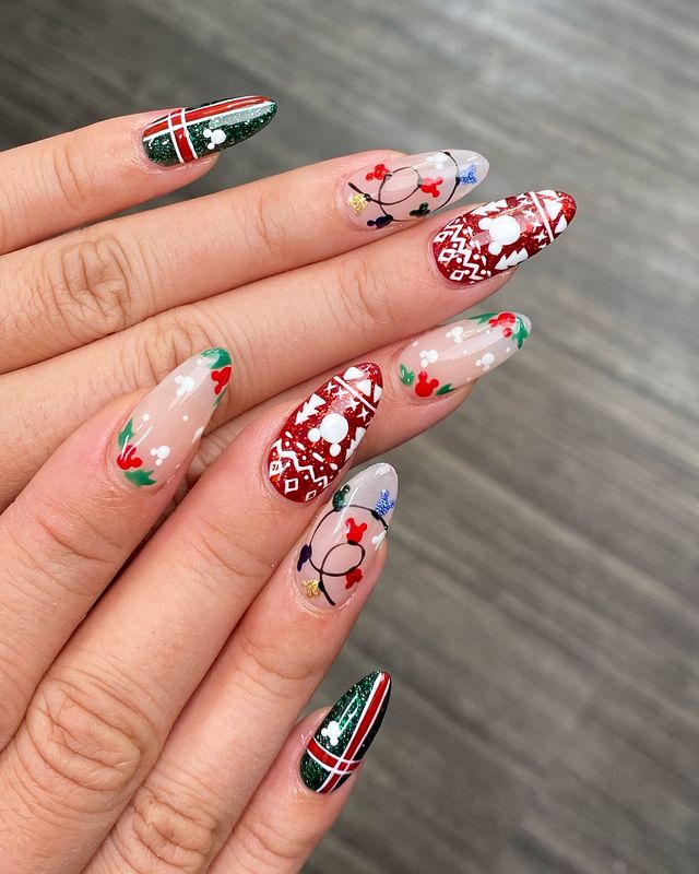 Simple Christmas Nail Designs