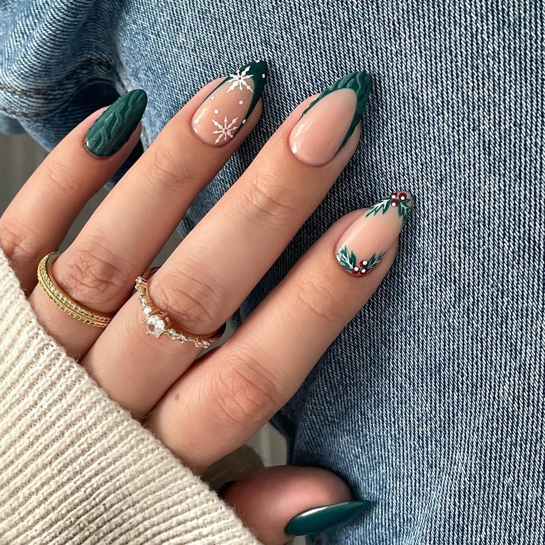 Green Christmas Nail Designs