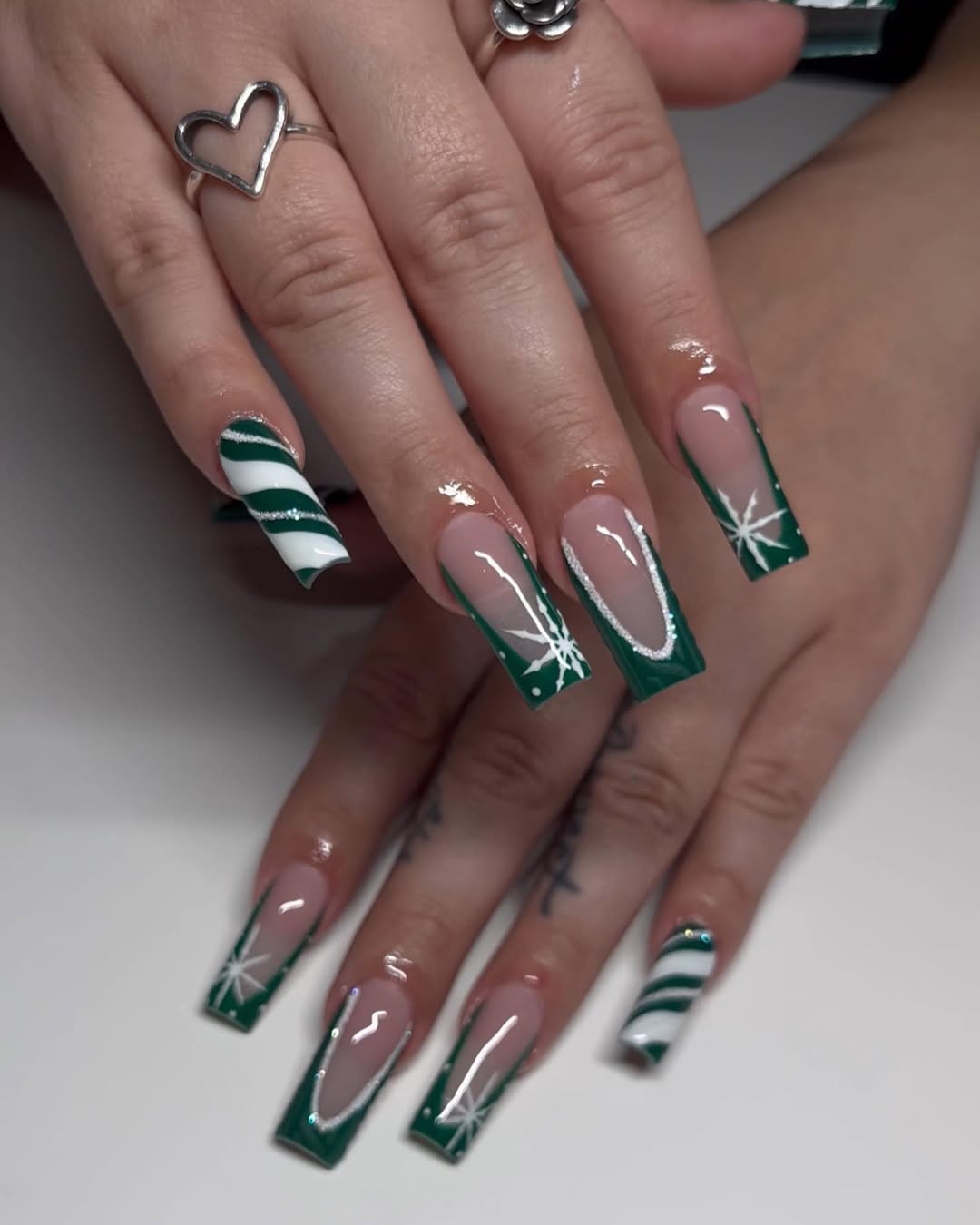 Green Christmas Nail Designs