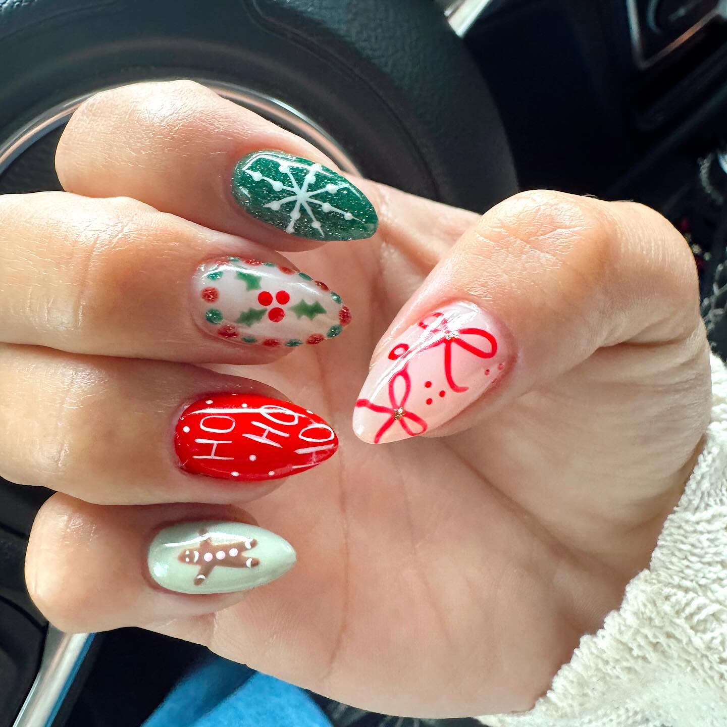 Trendy Christmas Nails 2024