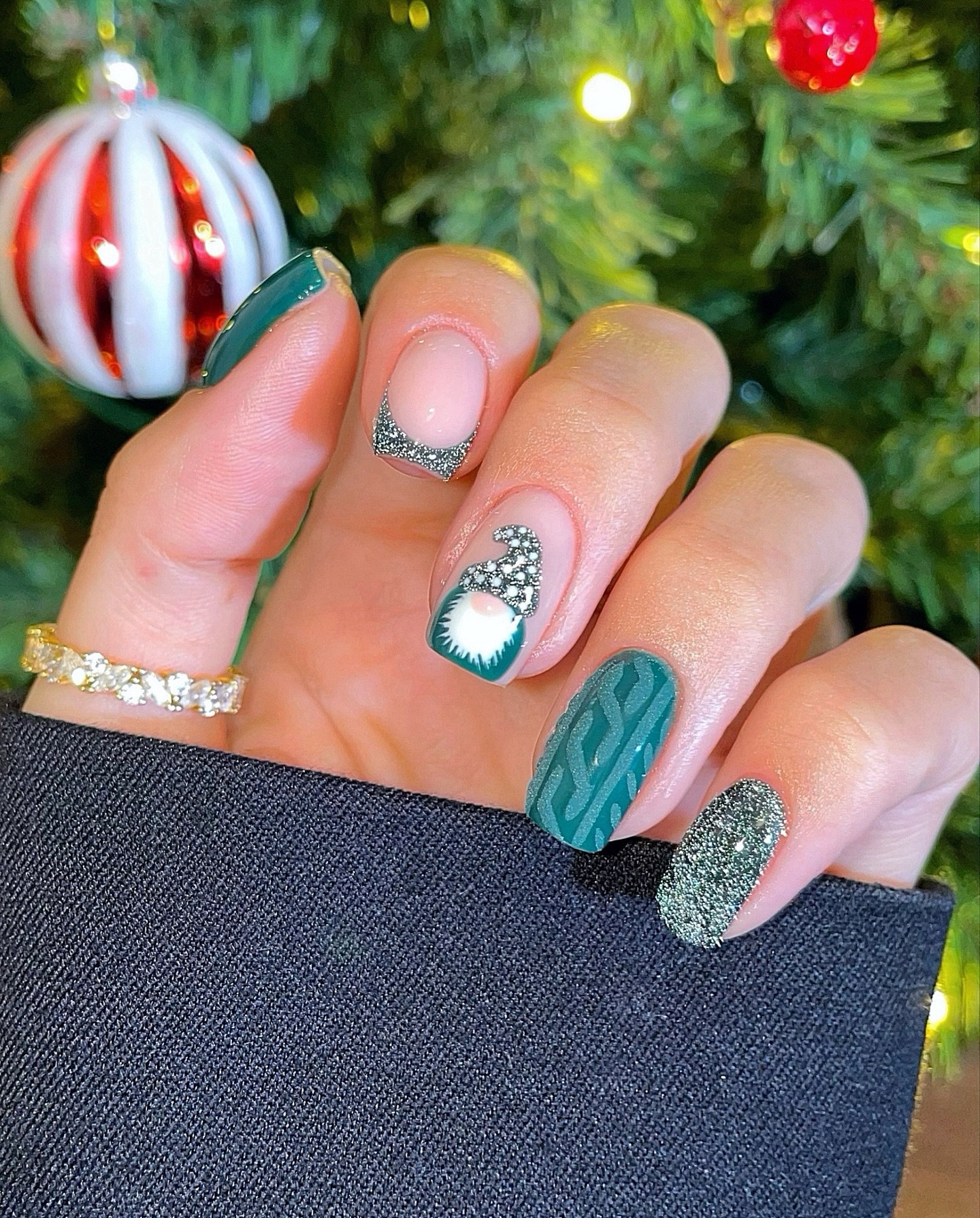 Trendy Christmas Nails 2024