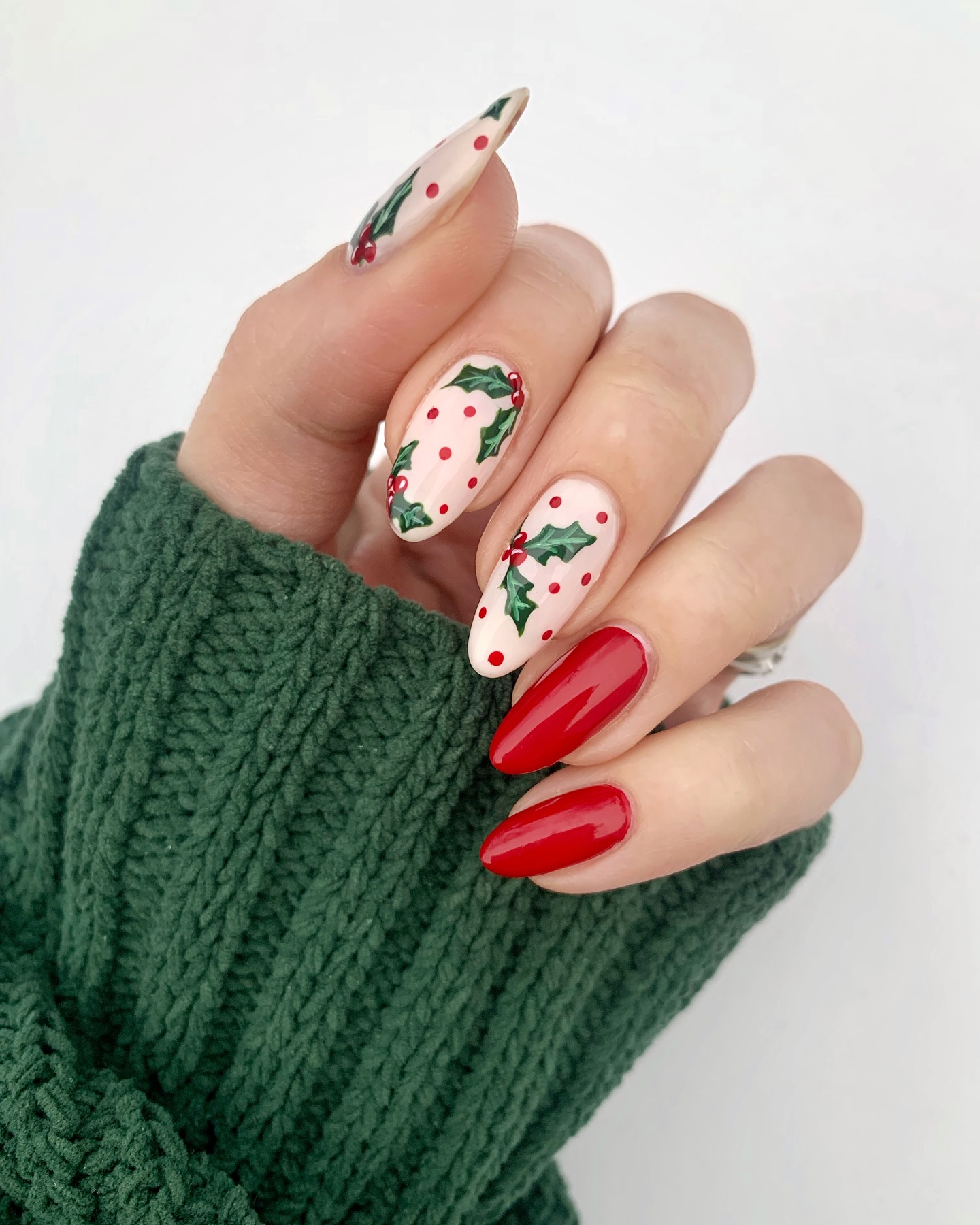 Trendy Christmas Nails 2024