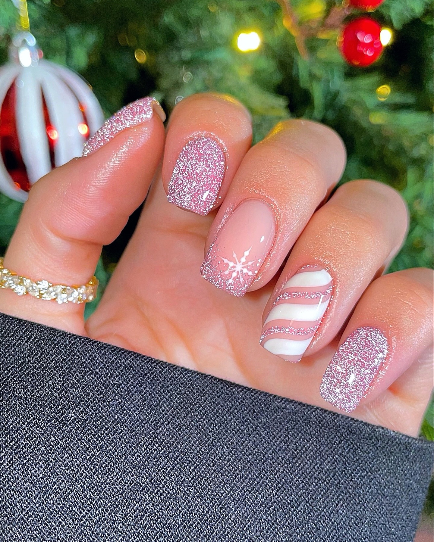 Trendy Christmas Nails 2024