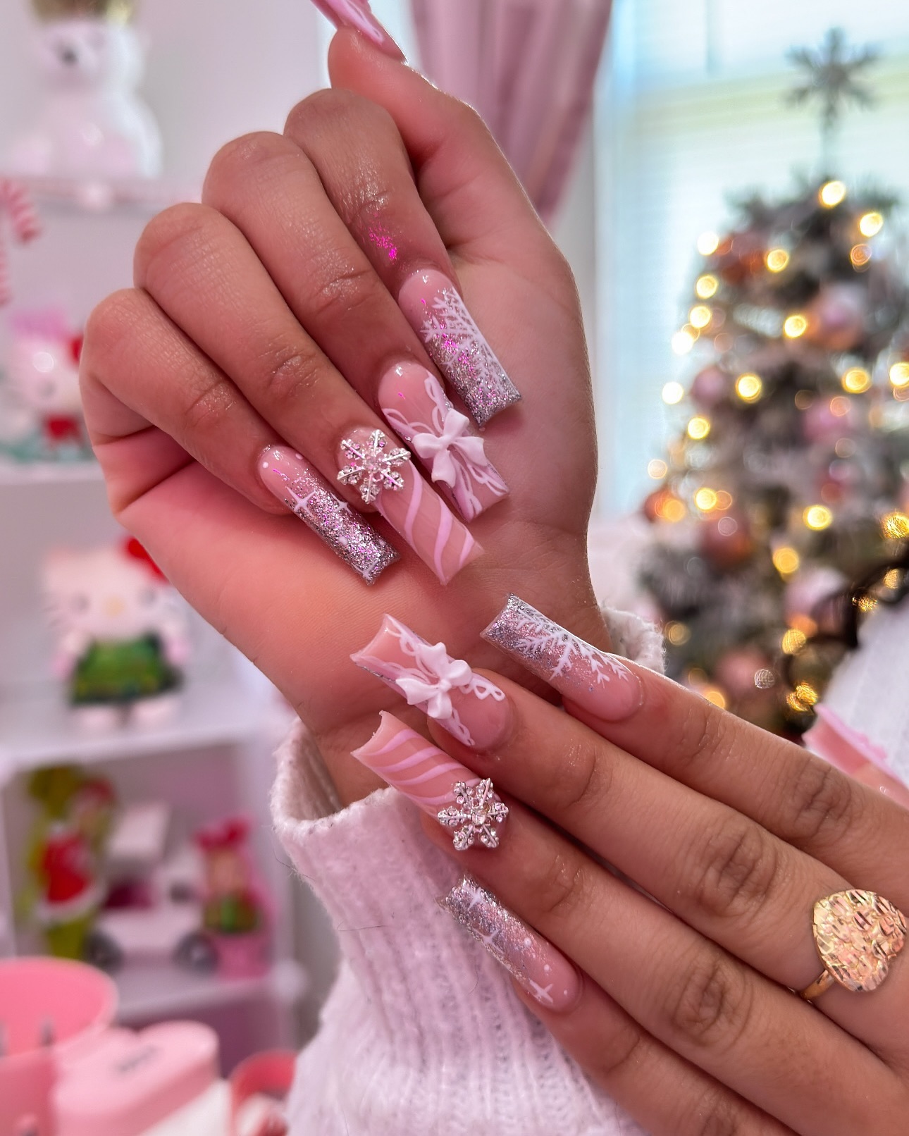 Trendy Christmas Nails 2024