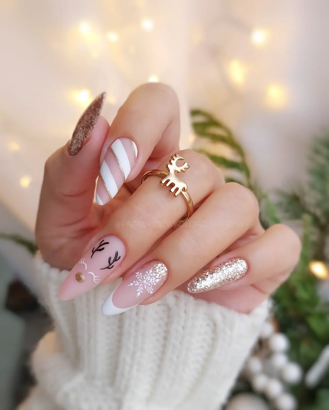 Winter Acrylic Nail designs for 2024