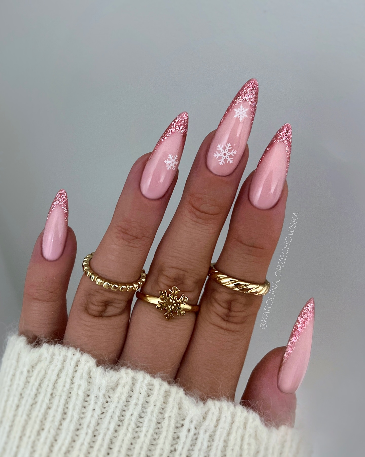 Winter Acrylic Nail designs for 2024