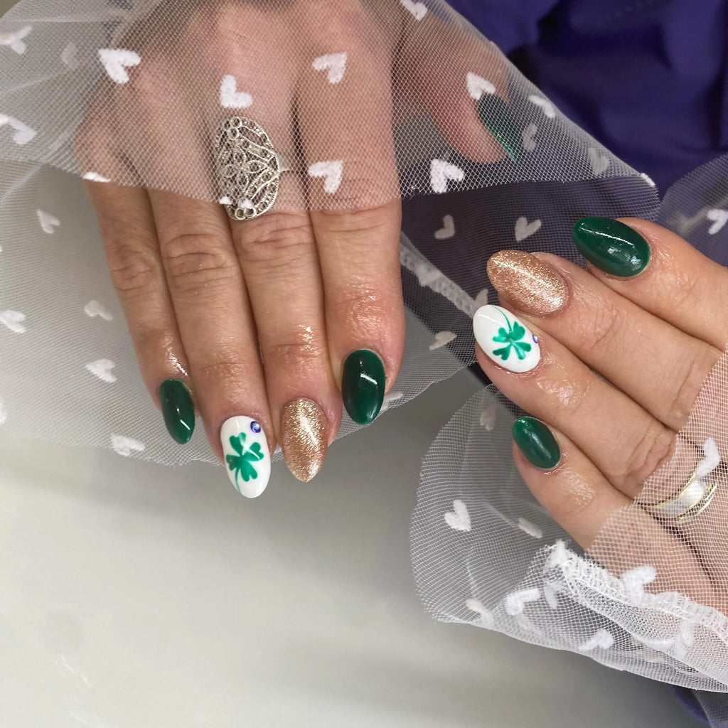 15 Stunning Shamrock Nail Designs You Need for 2025