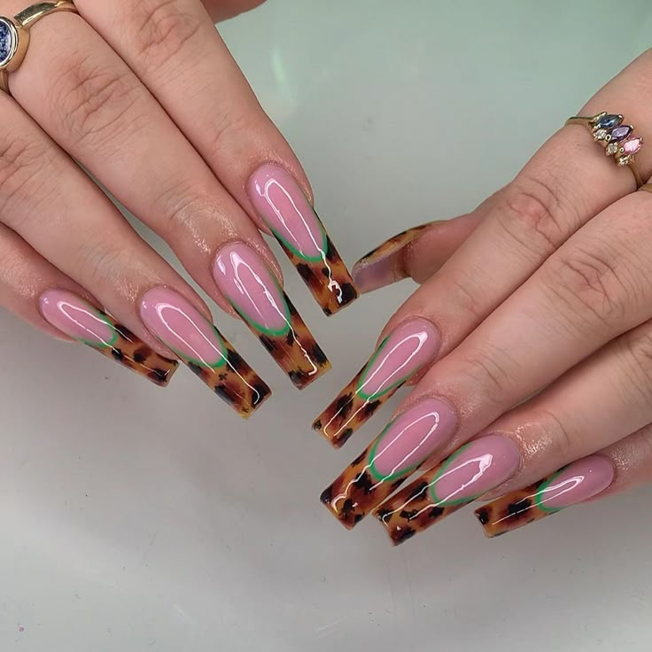 17 Stunning March Nail Art Ideas for 2025