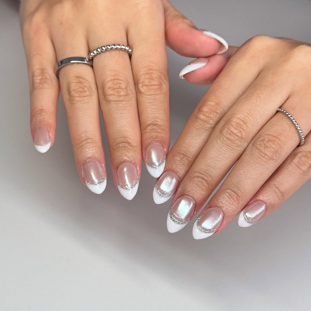 17 Stunning Graduation Nail Art Designs