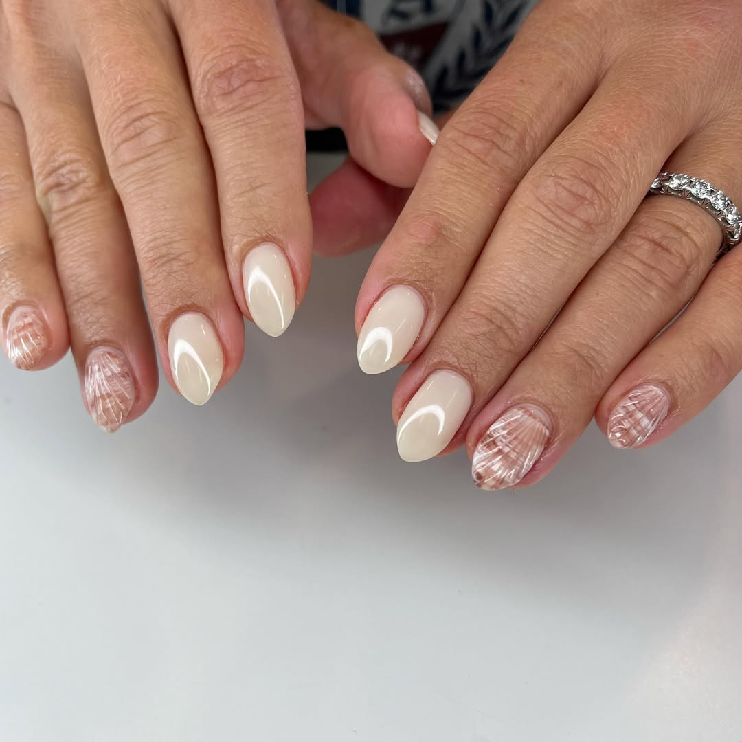 18 Stunning Beach Summer Nail Ideas