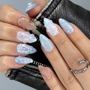 18 Stunning Beach Summer Nail Ideas
