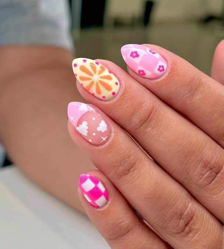 16 Simple Summer Nail Designs