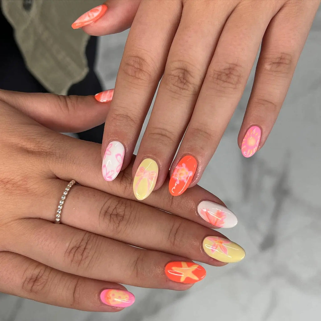 18 Stunning Beach Summer Nail Ideas