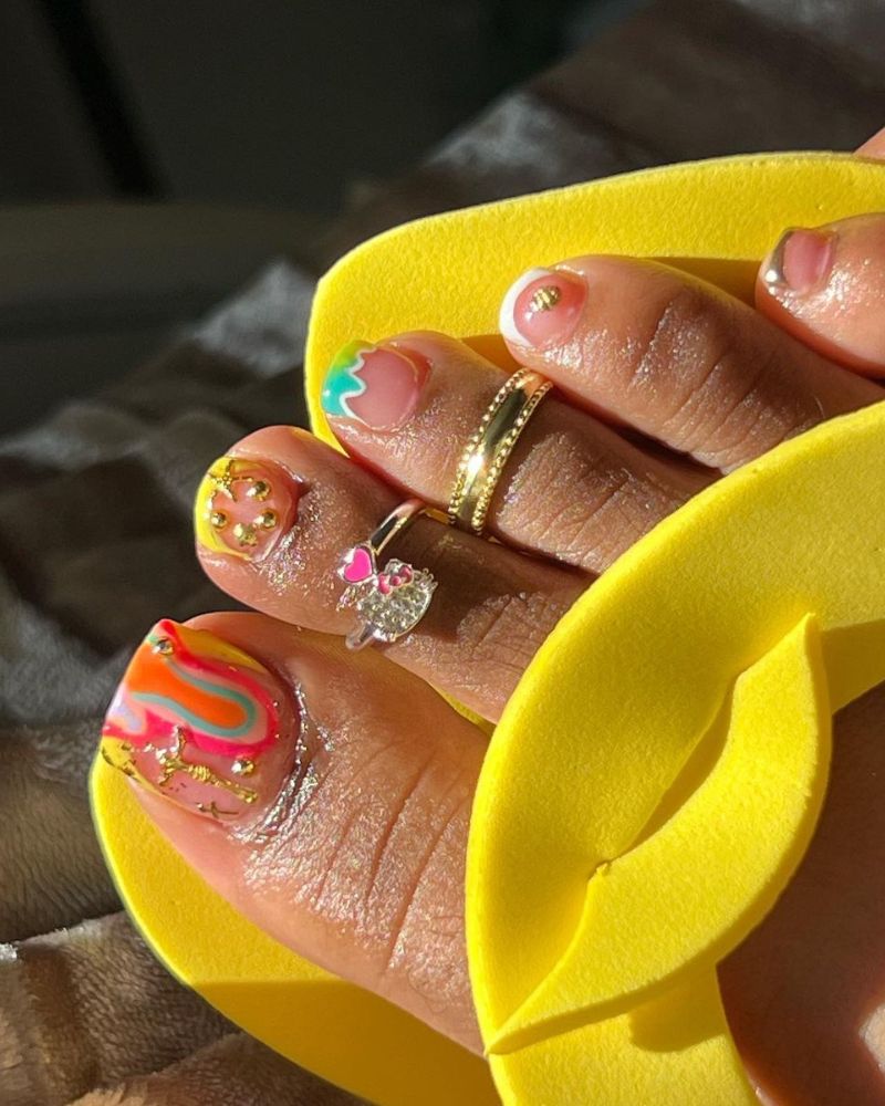 15 Stunning Summer Toe Nail Designs