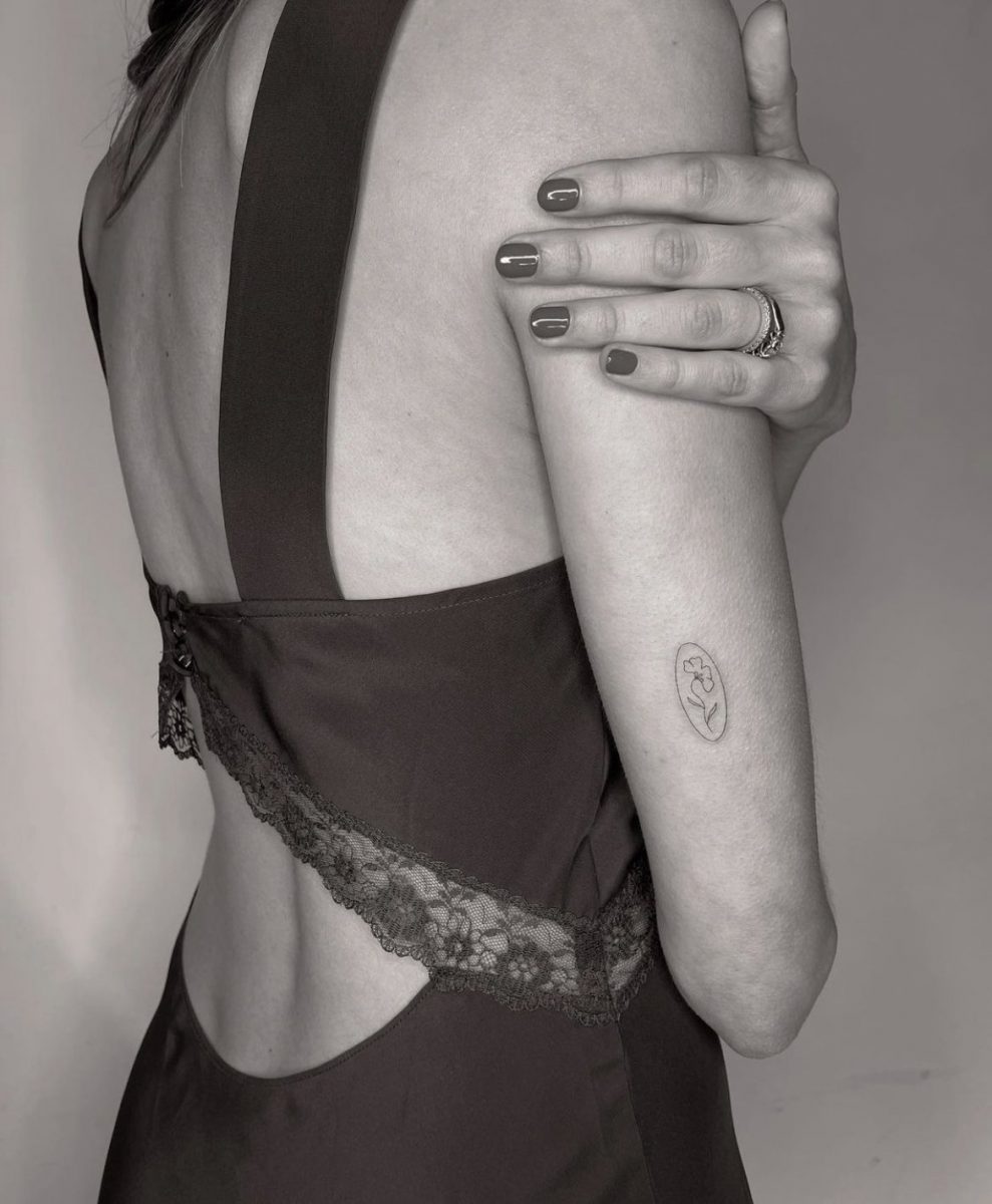 23 Minimalistic Tattoo Designs for Woman