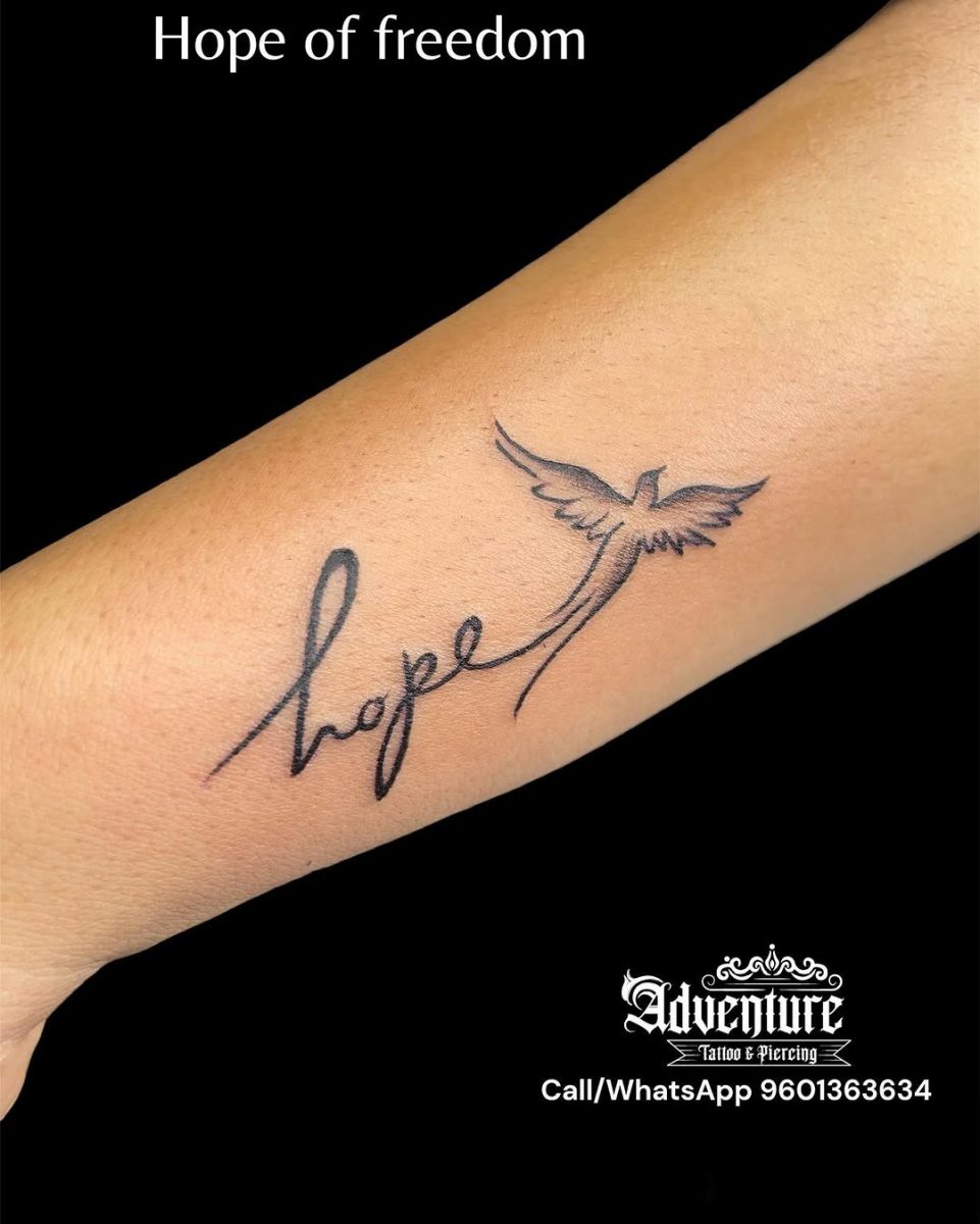23 Minimalistic Tattoo Designs for Woman