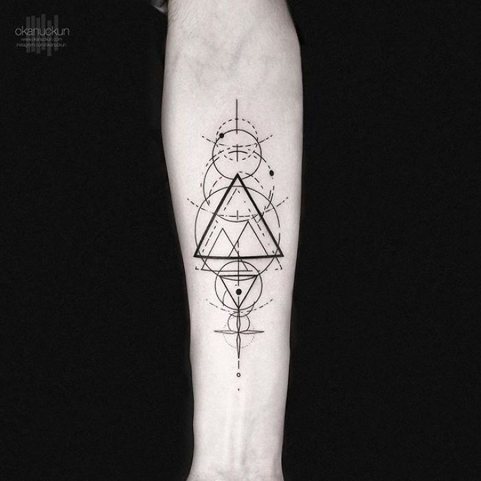 20 Minimalistic Tattoo Designs for men