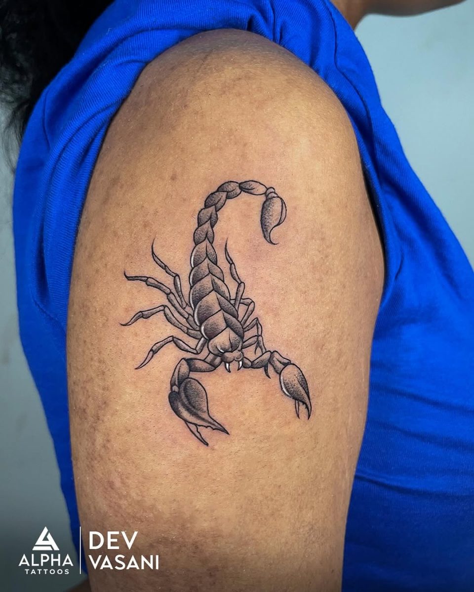 23 Minimalistic Tattoo Designs for Woman