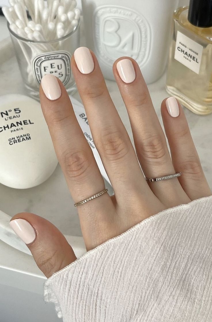 18 Old Money Nail Designs That Scream Effortless Elegance
